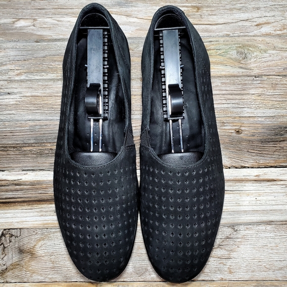 NWOT- Ecco womens black Bella Felicia Slip suede Loafers - Picture 4 of 8